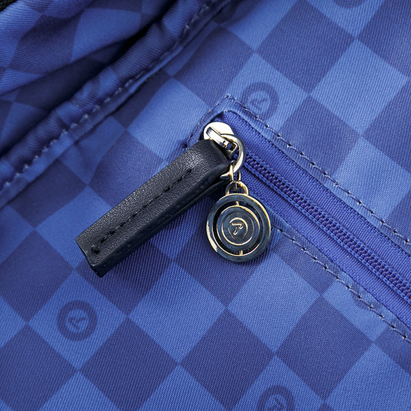 久慈悠モデル バッグ 13,800円(税別)（C）イクニラッパー／シリコマンダーズ