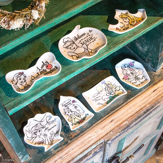 F賞：アクセサリートレイ 1回650円(税込)（C） Disney