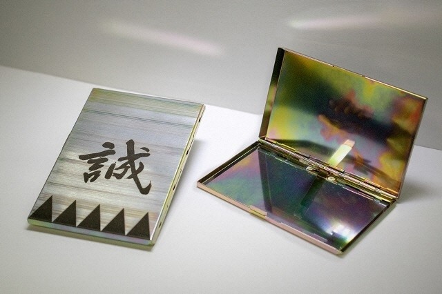 「誠」のロゴ入り名刺ケース