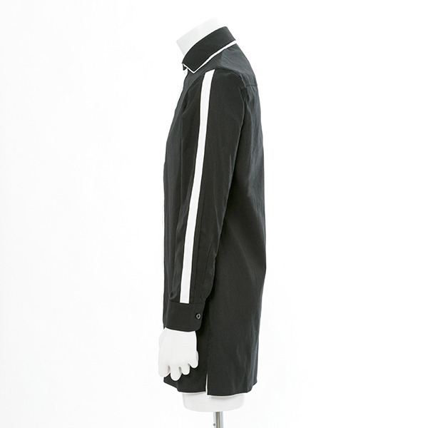 シャツ／各11,800円（税別）（C）2017 川原 礫／KADOKAWA アスキー・メディアワークス／SAO-A Project