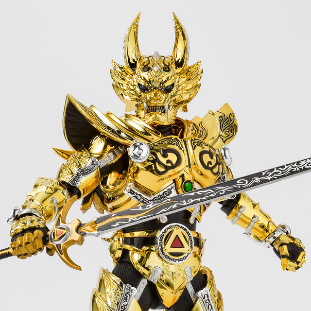 「S.H.Figuarts（真骨彫製法） 黄金騎士ガロ（冴島雷牙）」9,990円（税込）（C）2019「月虹ノ旅人」雨宮慶太／東北新社