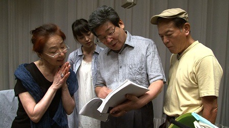 プレスコの様子。高畑監督と朝倉あきさん、地井武男さん、宮本信子さん