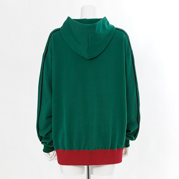 『僕のヒーローアカデミア』コラボレーション「ルームパーカー」緑谷出久モデル9,800円（税別）（C）堀越耕平／集英社・僕のヒーローアカデミア製作委員会