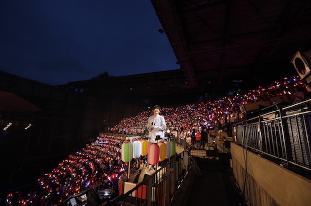 「鈴村健一 満天LIVE 2019 ～ぼくらの前夜祭・ぼくらの後夜祭～」ライブ写真（カメラマン：草刈雅之）
