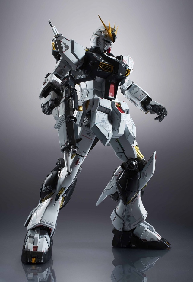 「METAL STRUCTURE 解体匠機 RX-93 νガンダム」93,000円（税抜）（C）創通・サンライズ