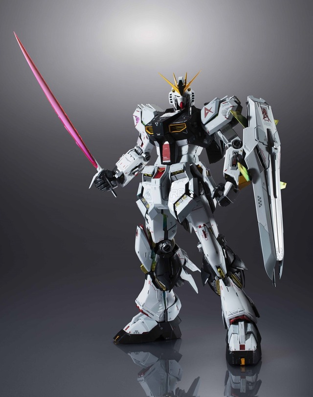 「METAL STRUCTURE 解体匠機 RX-93 νガンダム」93,000円（税抜）（C）創通・サンライズ