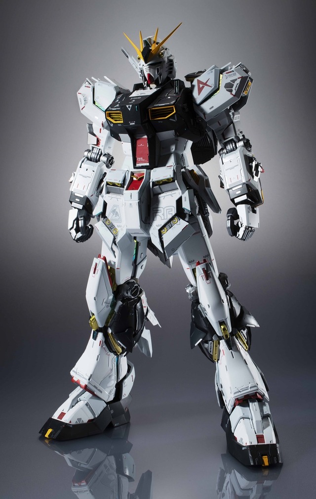 「METAL STRUCTURE 解体匠機 RX-93 νガンダム」93,000円（税抜）（C）創通・サンライズ
