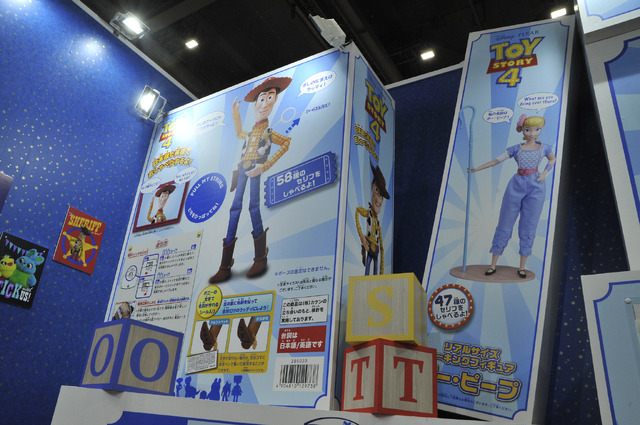 タカラトミーブースの様子