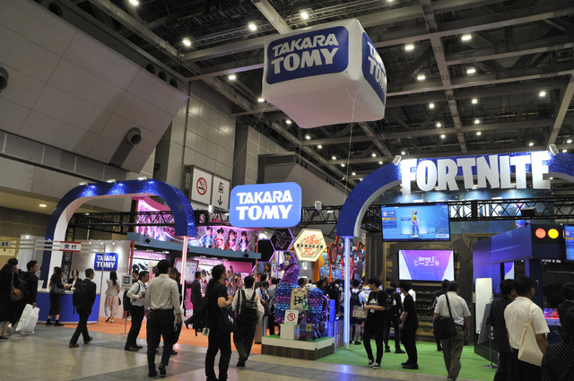 タカラトミーブースの様子