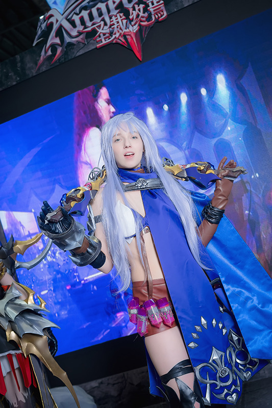 【コスプレ】中国版コミケ「Comicup24」美麗レイヤーまとめ 「デアラ」「ドルフロ」ほか人気キャラ集結【写真74枚】