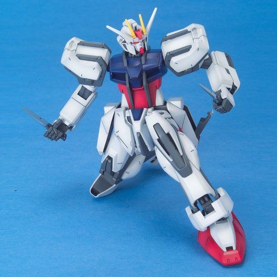 「1/100 エールストライクガンダム」2,160円（税込）（C）創通・サンライズ
