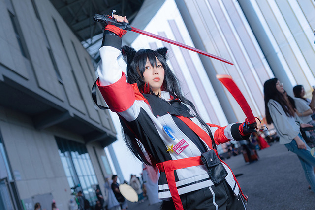 【コスプレ】中国版コミケ「Comicup24」美女レイヤーまとめ！ドルフロ、アークナイツほか人気キャラ集結【写真61枚】