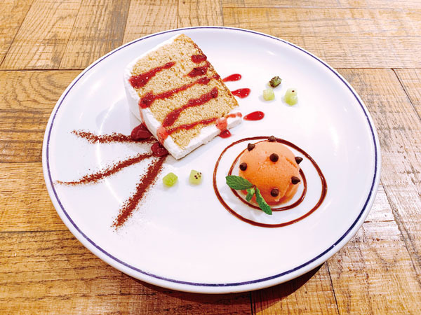 「デジモンアドベンチャー 20th Anniversary × TOWER RECORDS CAFE ～集まれ！選ばれし子ども達～」テントモン＆ゴマモンのスイーツプレート　1,200円（C） 本郷あきよし・東映アニメーション