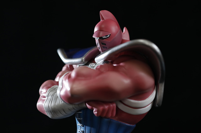 「theCURATIONSシリーズ　キン肉マンビッグボディ」マント有り　64,800円（税別）、マント無し　59,800円（税別）（C）ゆでたまご・東映アニメーション