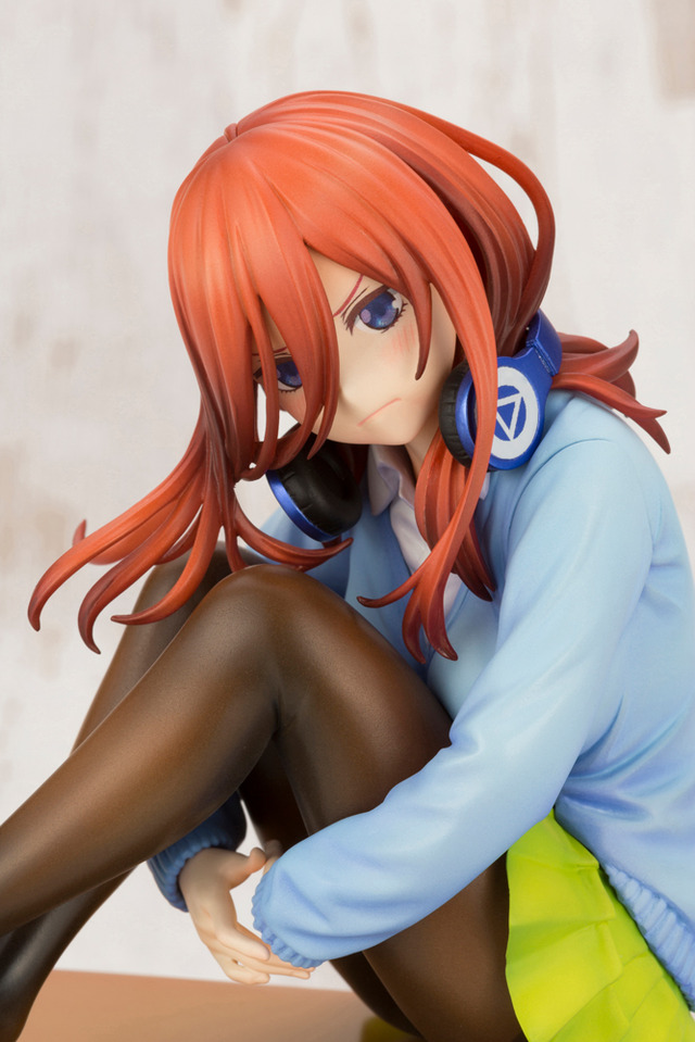 「1／8スケールフィギュア 中野三玖」11,000円（税抜）（C）春場ねぎ・講談社／「五等分の花嫁」製作委員会