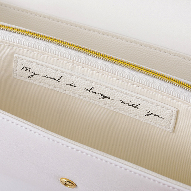 『BANANA FISH』コラボレーション「BANANA FISHモデル 財布」9,800円（税別）（C）吉田秋生・小学館／Project BANANA FISH