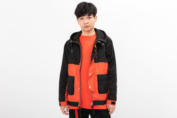 「爆豪勝己モデル マウンテンパーカー」15,800円（税別）（C）堀越耕平／集英社・僕のヒーローアカデミア製作委員会