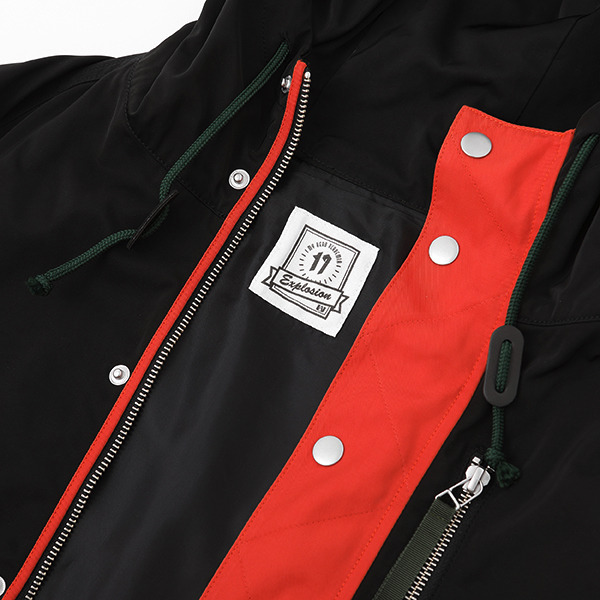 「爆豪勝己モデル マウンテンパーカー」15,800円（税別）（C）堀越耕平／集英社・僕のヒーローアカデミア製作委員会