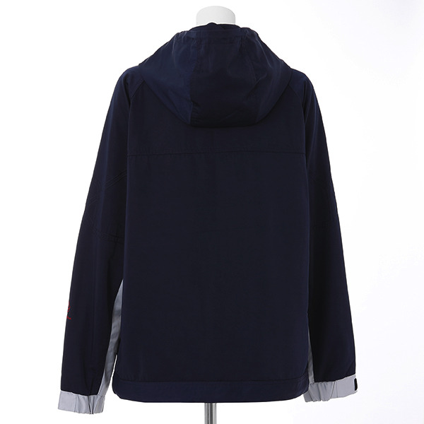 「轟焦凍モデル マウンテンパーカー」15,800円（税別）（C）堀越耕平／集英社・僕のヒーローアカデミア製作委員会