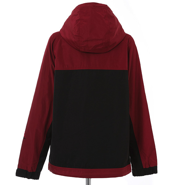 「切島鋭児郎モデル マウンテンパーカー」15,800円（税別）（C）堀越耕平／集英社・僕のヒーローアカデミア製作委員会