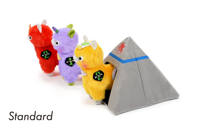 「エヴァパカッソ」ジャンボ3種：9,600円（税抜）スタンダード3種：5,850円（税抜）マスコット3種：4,200円（税抜）（C）AMUSE（C）khara