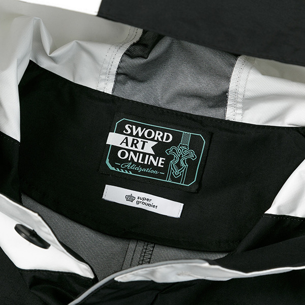 『ソードアート・オンライン ーアリシゼーションー』コラボレーション　アウター　キリト モデル　21,800円（税別）（C）2017 川原 礫／ＫＡＤＯＫＡＷＡ　アスキー・メディアワークス