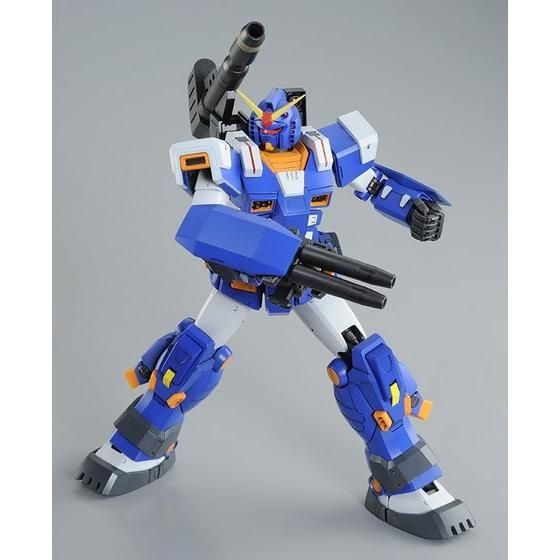 「MG 1/100 フルアーマーガンダム（ブルーカラーVer.）」5,500円（税込）（C）創通・サンライズ