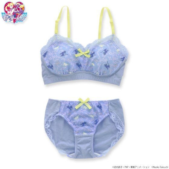 「美少女戦士セーラームーン　ルナ・アルテミス・ダイアナ柄 おやすみ用ブラ&ショーツセット」5,720円（税込）（C）Naoko Takeuchi（C）武内直子・PNP・東映アニメーション