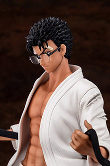 トムスショップ限定版／「1/8スケール塗装済み完成品フィギュア　京極真」限定版13,500円(税別)（C）青山剛昌／小学館・読売テレビ・TMS 1996