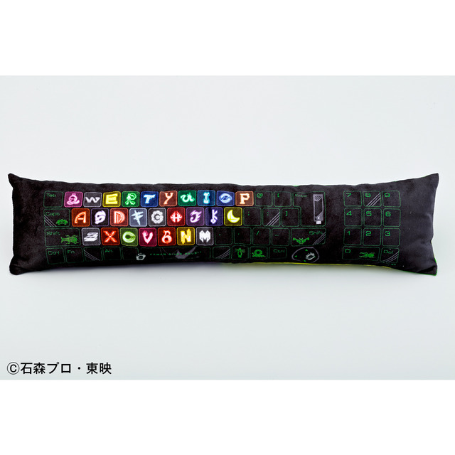 「PCクッション　仮面ライダーW」6,380円（税込）（C) 石森プロ・東映