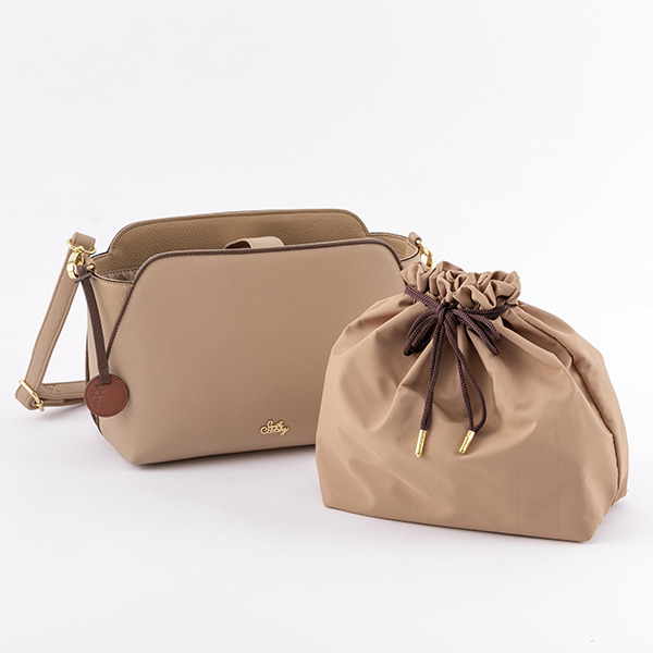 『ヘタリア World☆Stars 』コラボレーション ■南イタリアモデル バッグ11,800円(税別)（C）日丸屋秀和／集英社