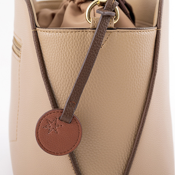 『ヘタリア World☆Stars 』コラボレーション ■南イタリアモデル バッグ11,800円(税別)（C）日丸屋秀和／集英社