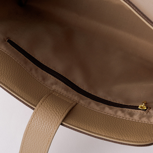 『ヘタリア World☆Stars 』コラボレーション ■南イタリアモデル バッグ11,800円(税別)（C）日丸屋秀和／集英社