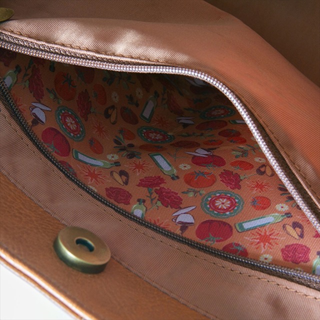 『ヘタリア World☆Stars 』コラボレーション ■スペインモデル バッグ13,800円(税別)（C）日丸屋秀和／集英社