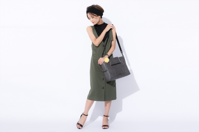 『ヘタリア World☆Stars 』コラボレーション ■プロイセンモデル バッグ13,800円(税別)（C）日丸屋秀和／集英社