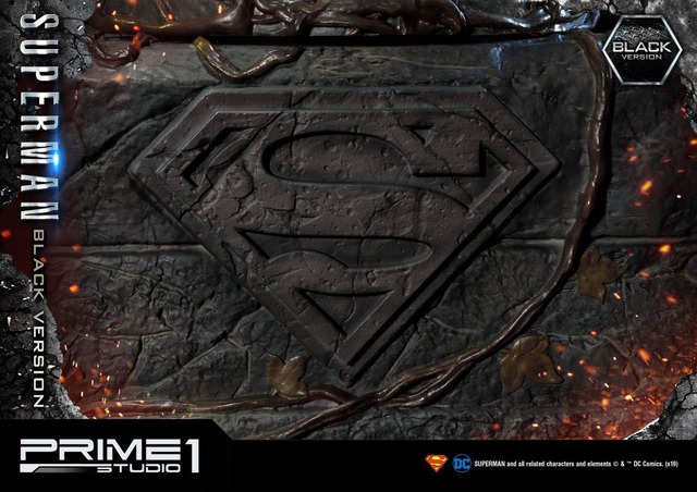 「ミュージアムマスターライン スーパーマン（コミック） スーパーマン　ブラックVer 」110,900円（税別）SUPERMAN and all related characters and elements （C） & TM DC Comics. （s19）