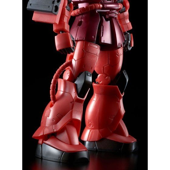 「HG 1/144 ガンダムベース限定 シャア専用ザクII［メタリック］」2,090円（税込）（C）創通・サンライズ