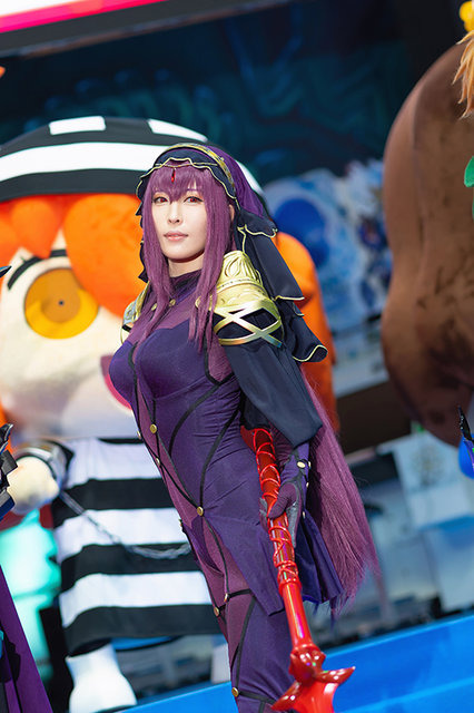 幕張メッセが特異点になる「FGOフェス2019」が開幕！マスターを出迎える公式コスプレイヤーと着ぐるみ速報【写真50枚】