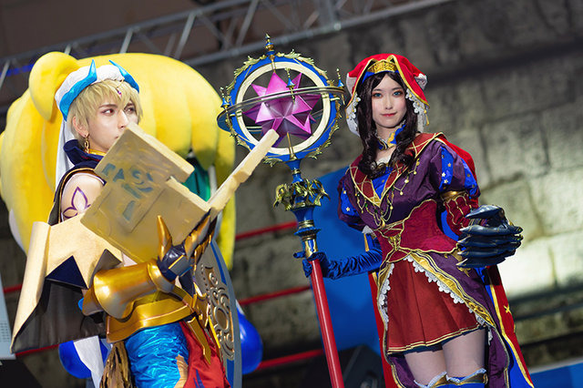 幕張メッセが特異点になる「FGOフェス2019」が開幕！マスターを出迎える公式コスプレイヤーと着ぐるみ速報【写真50枚】
