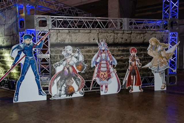 幕張メッセが特異点になる「FGOフェス2019」が開幕！マスターを出迎える公式コスプレイヤーと着ぐるみ速報【写真50枚】