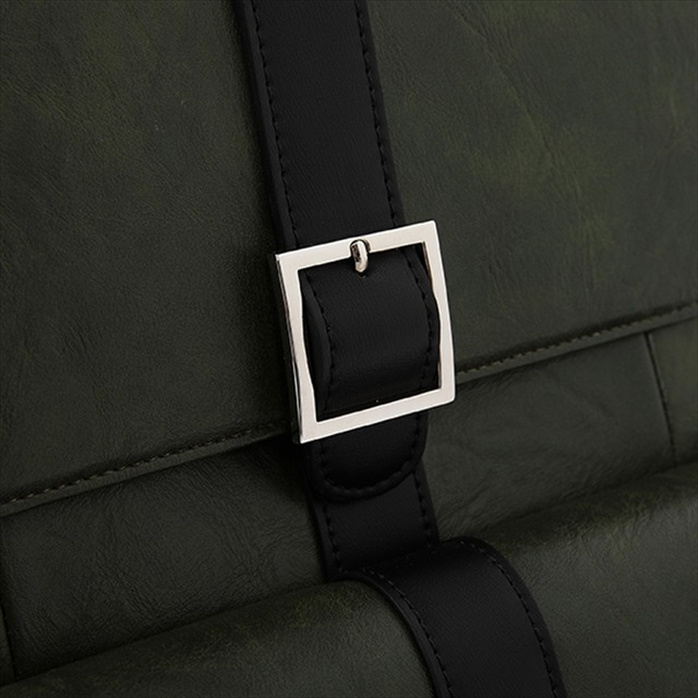 『HUNTER×HUNTER』コラボレーション■ゴン=フリークスモデルバッグ／13,800円（税別）（C）POT（冨樫義博）1998年-2011年（C）VAP・日本テレビ・マッドハウス