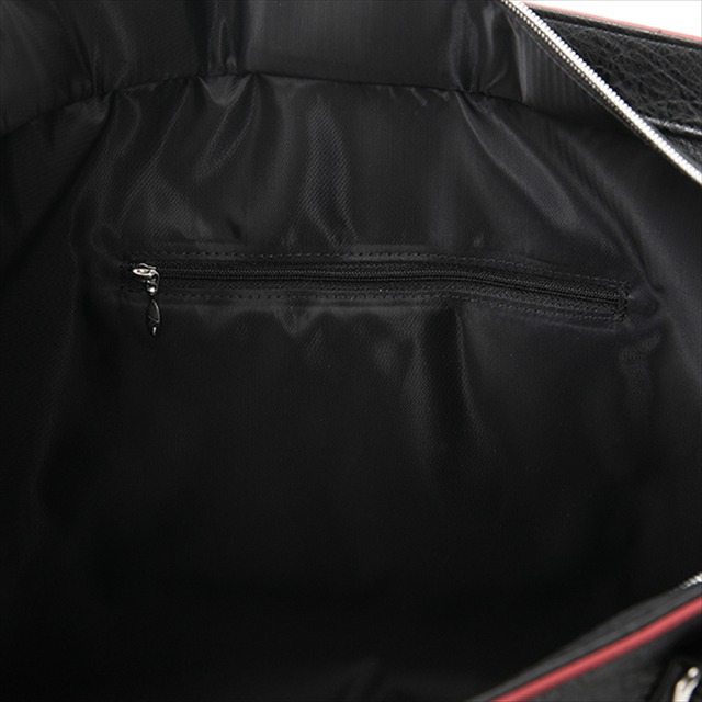 『HUNTER×HUNTER』コラボレーション■レオリオモデルバッグ／13,800円（税別）（C）POT（冨樫義博）1998年-2011年（C）VAP・日本テレビ・マッドハウス