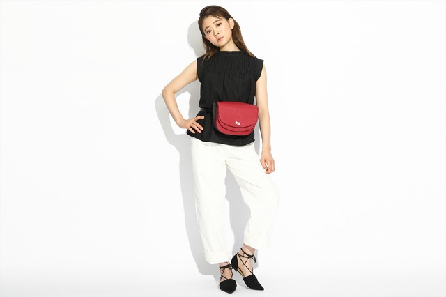 『HUNTER×HUNTER』コラボレーション■ヒソカモデルバッグ／13,800円（税別）（C）POT（冨樫義博）1998年-2011年（C）VAP・日本テレビ・マッドハウス