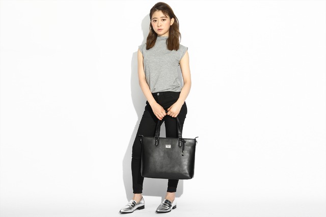 『HUNTER×HUNTER』コラボレーション■幻影旅団モデルバッグ／13,800円（税別）（C）POT（冨樫義博）1998年-2011年（C）VAP・日本テレビ・マッドハウス