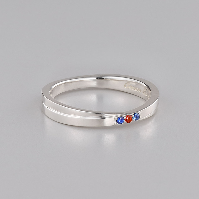 「江戸川コナンモデル　シルバーネックレス/シルバーリング」15,000円（税別）（C）青山剛昌／小学館・読売テレビ・TMS 1996