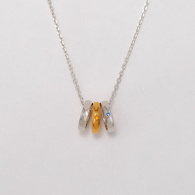 「安室透モデル　シルバーネックレス/シルバーリング」15,000円（税別）（C）青山剛昌／小学館・読売テレビ・TMS 1996