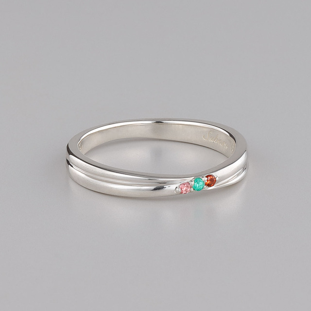 「沖矢昴モデル　シルバーネックレス/シルバーリング」15,000円（税別）（C）青山剛昌／小学館・読売テレビ・TMS 1996