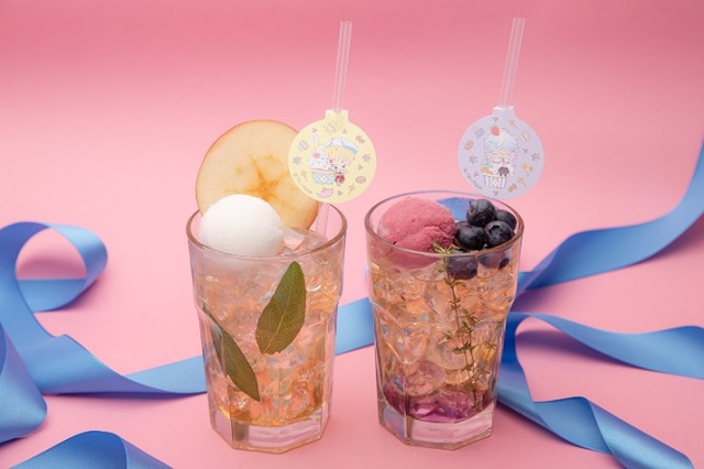 「Fate/Grand Order Design produced by Sanrio」コラボカフェ第3弾　フルーツインハーブティー(全2種)　各790円　（ギルガメッシュ/マーリン）（C） TYPE-MOON / FGO PROJECT