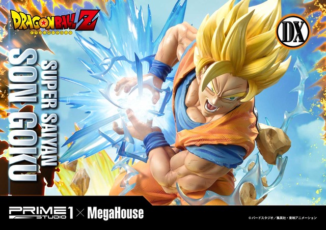 「メガプレミアムマスターライン ドラゴンボールZ 孫悟空（超サイヤ人）」通常版127,000円（税別）DX版155,000円（税別）（C）バードスタジオ／集英社・東映アニメーション（C）バードスタジオ／集英社・東映アニメーション