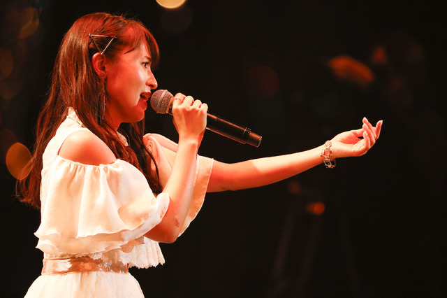 逢田梨香子1st EP「Principal」発売記念Birthdayイベント写真（撮影：石井亜希）